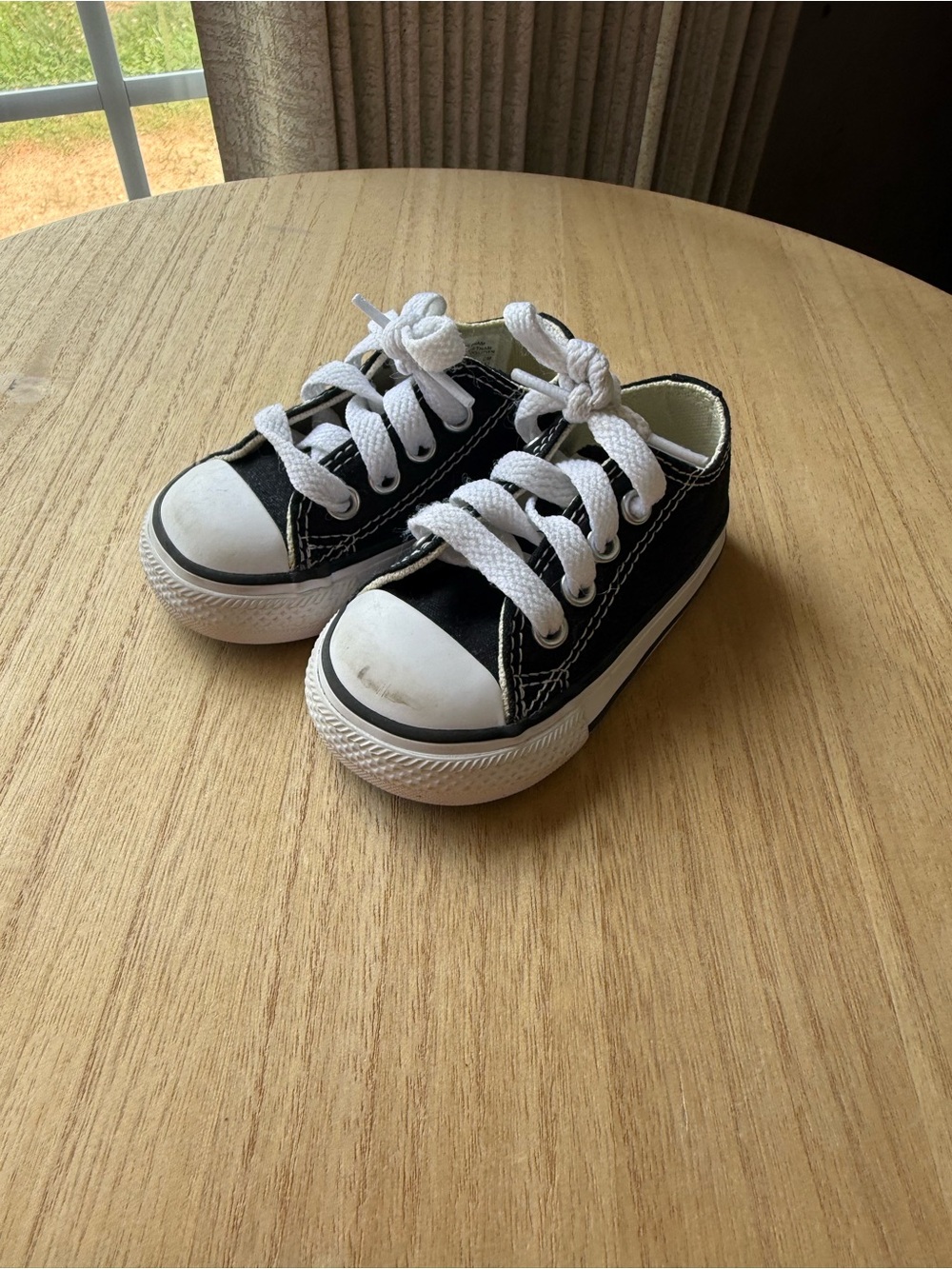 Baby Converse size 3c